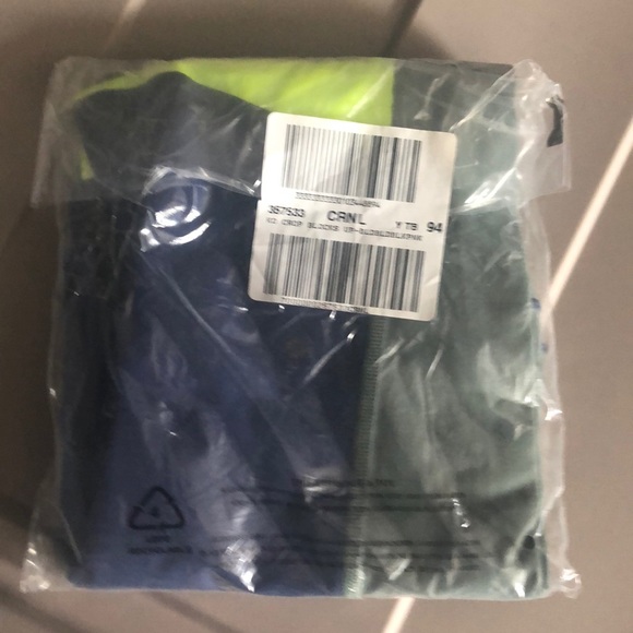 NWT Victoria’s Secret sport knock out crops Sz m - Picture 3 of 8